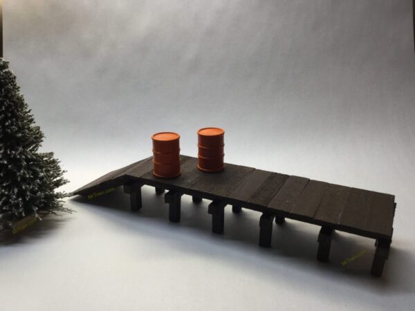 O Scale Miniature Wooden Dock / Freight Platform Scenery for O Gauge Trains. MrTrain.com