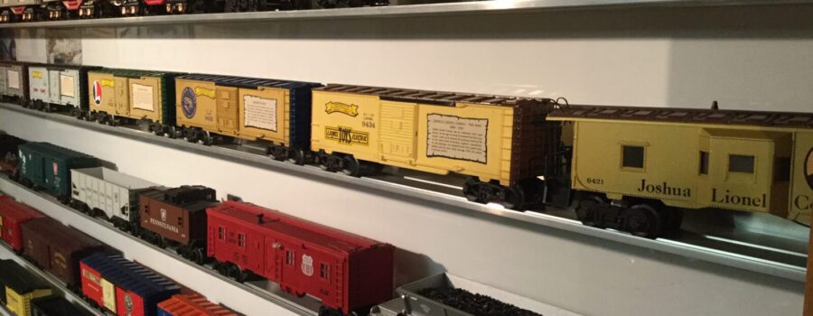 MrTrain.com Train Shelves