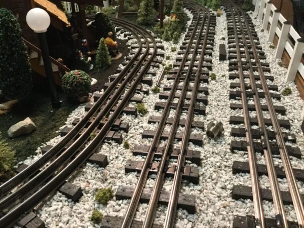 Model Railroad O Scale Track Ballast. MrTrain.com